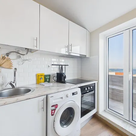 2br Terrace With Tagus View - Air-conditioned | By Airnest شقة Lisboa