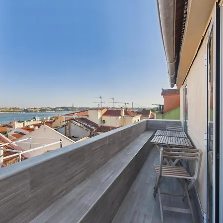 2br Terrace With Tagus View - Air-conditioned | By Airnest
